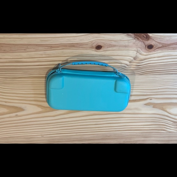 Teal Switch Lite Carrying Case With 4 Thumbgrips - Picture 3 of 8